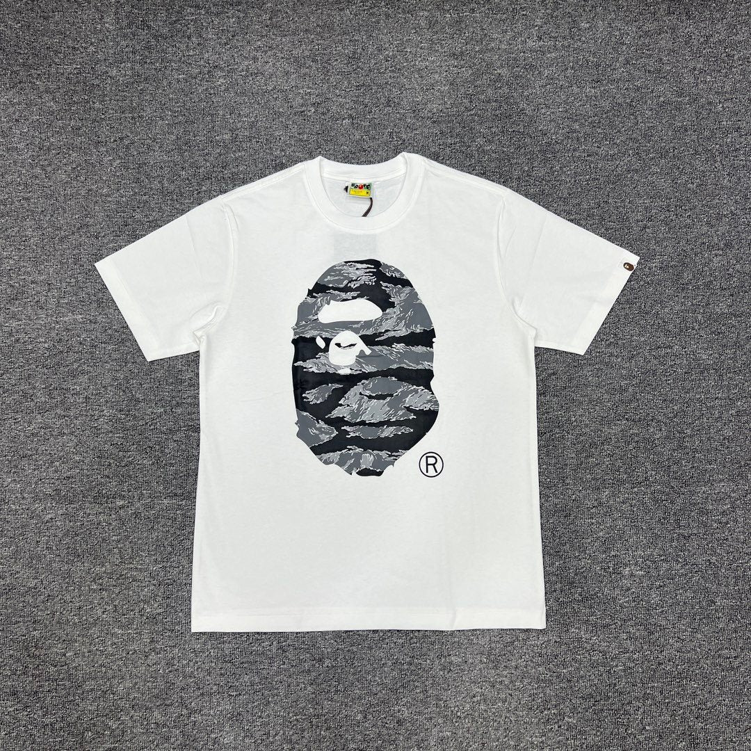 BAPE Front-and-Back Graphic Short-Sleeve T-Shirt ¡ª front