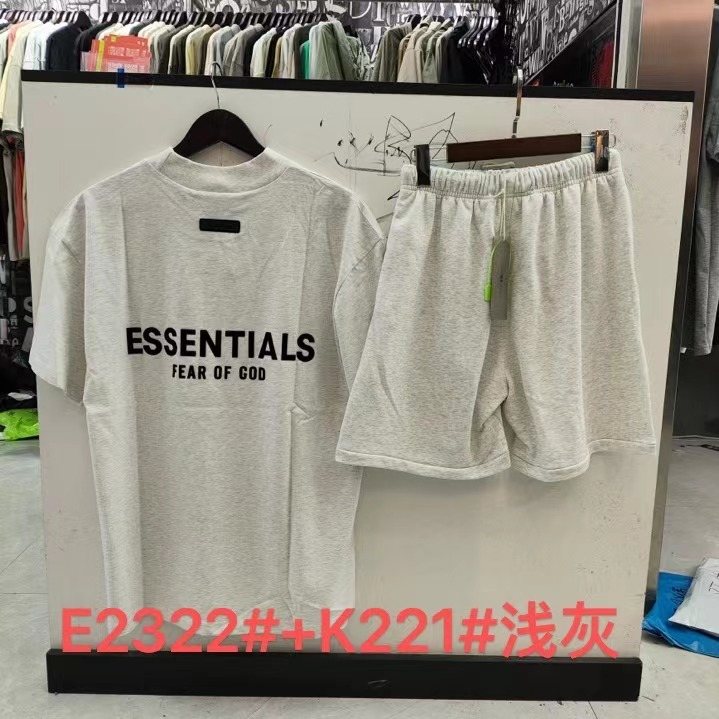 ESSENTIALS FEAR OF GOD III Graphic Short-Sleeve Set ¡ª back