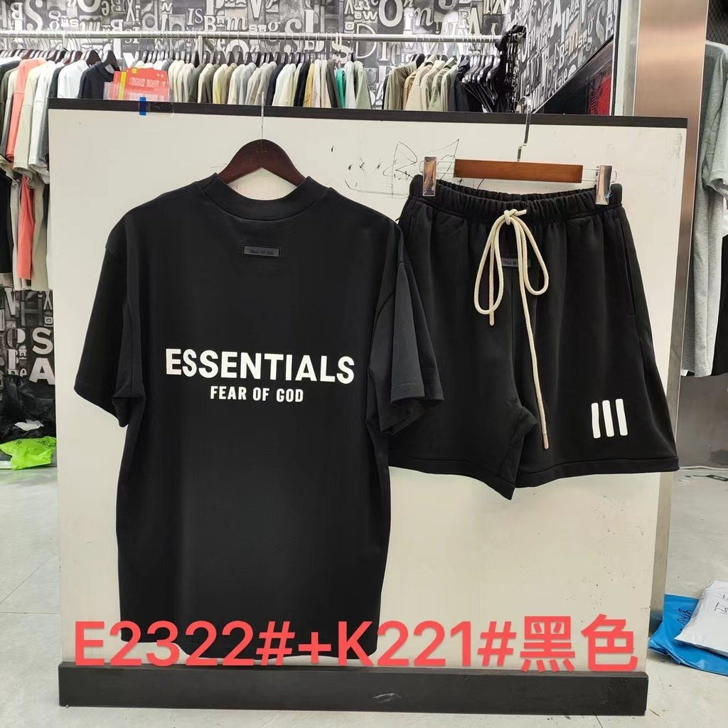 ESSENTIALS FEAR OF GOD III Graphic Short-Sleeve Set ¡ª back