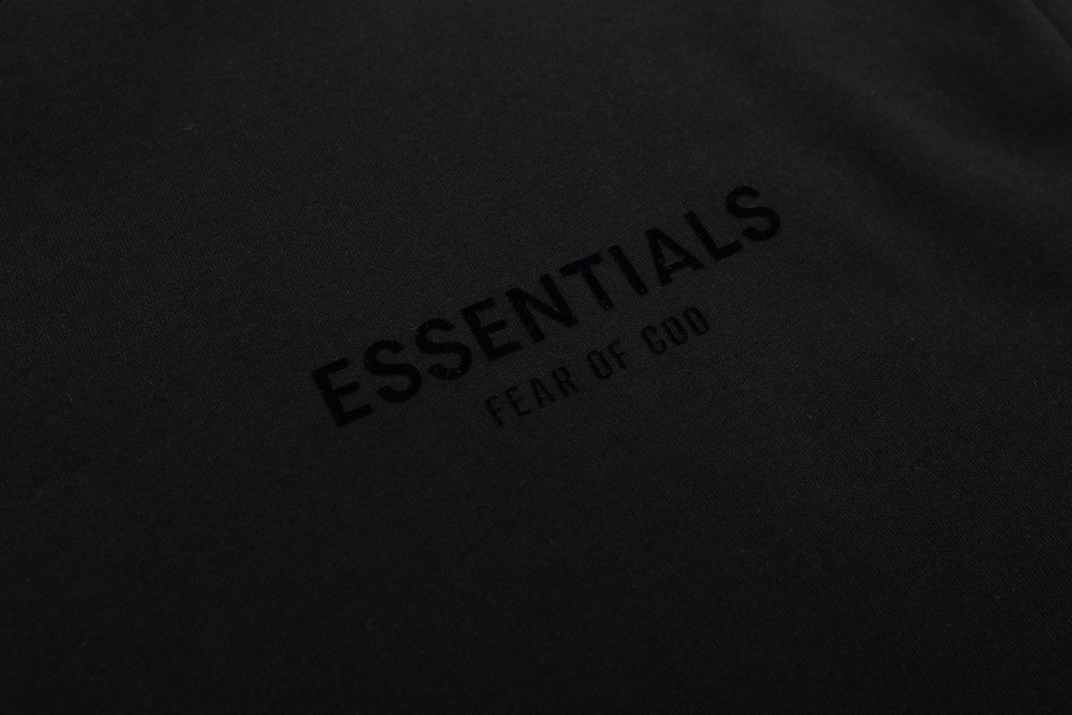 ESSENTIALS Flocked Logo Graphic T-Shirt ¡ª detail