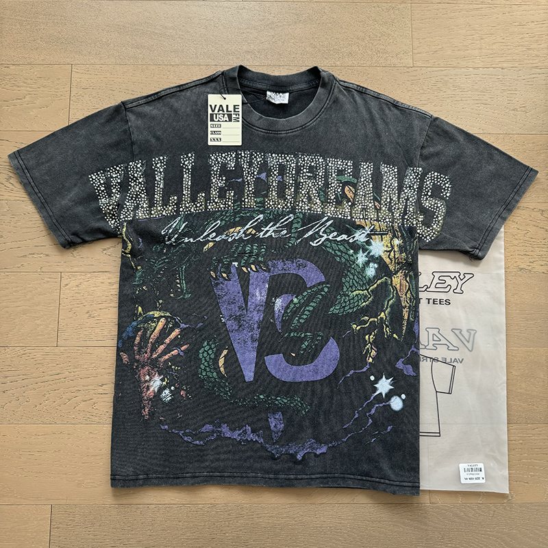 VALE USA Rhinestone Graphic Washed Black T-Shirt ¡ª context