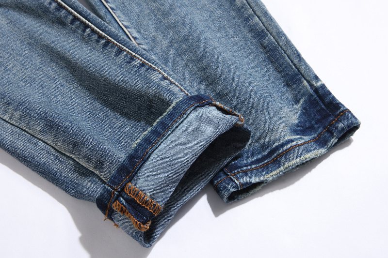 Purple Brand Distressed Blue Jeans ¡ª detail