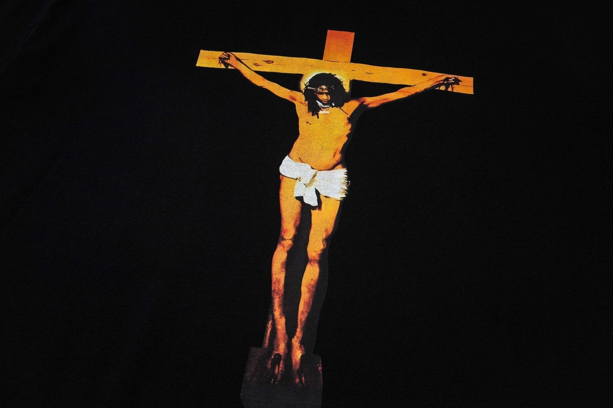 THAT'S A AWFUL LOT OF COUGH SYRUP Free Jeff Crucifix Graphic T-Shirt ¡ª detail