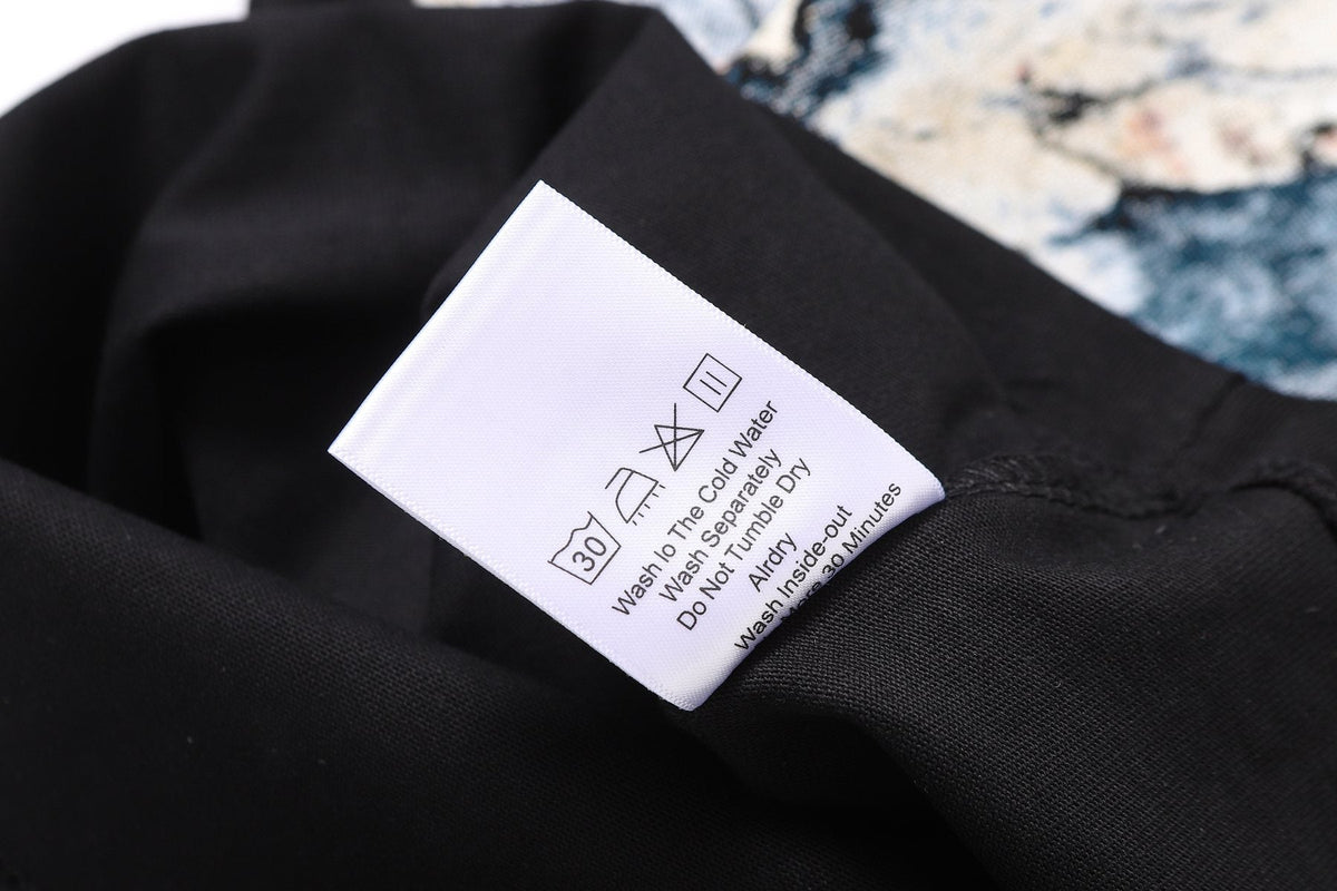 MIXED EMOTION Angel Graphic Pearl-Sleeve T-Shirt ¡ª neck_label