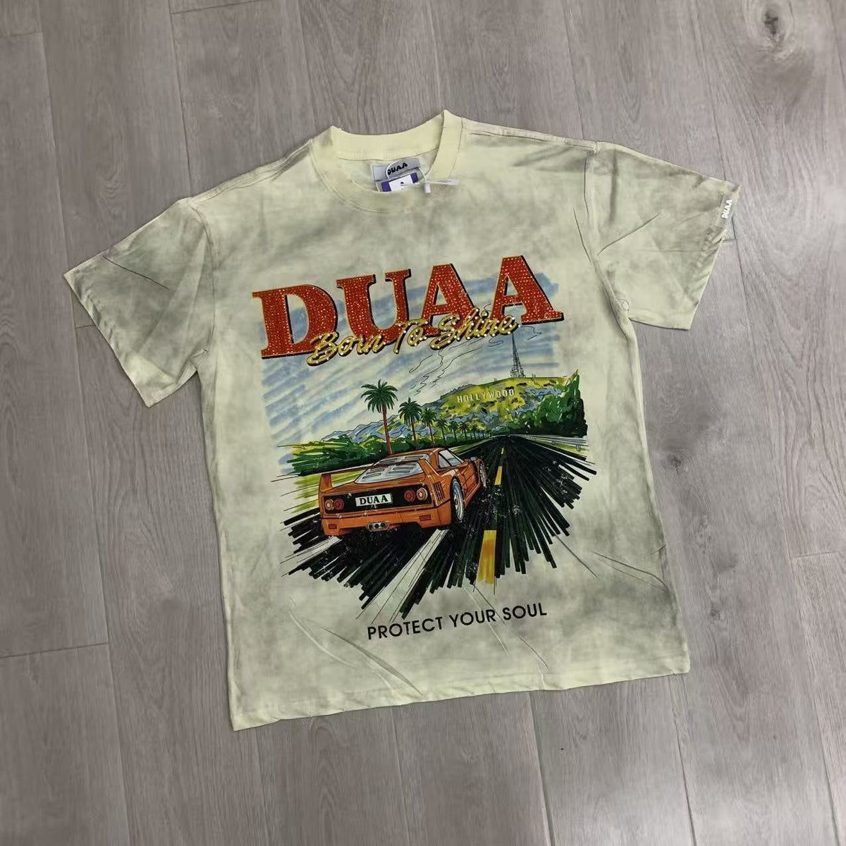 DUAA Hollywood Car Graphic Short-Sleeve T-Shirt ¡ª front