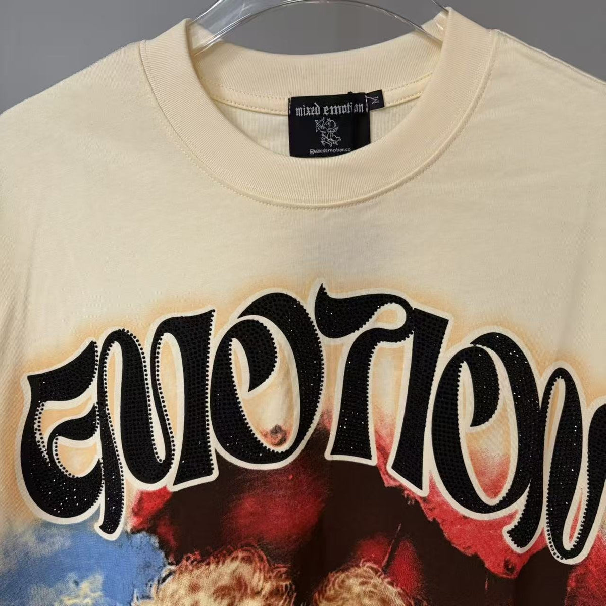 MIXED EMOTION Cherub Graphic T-Shirt ¡ª detail
