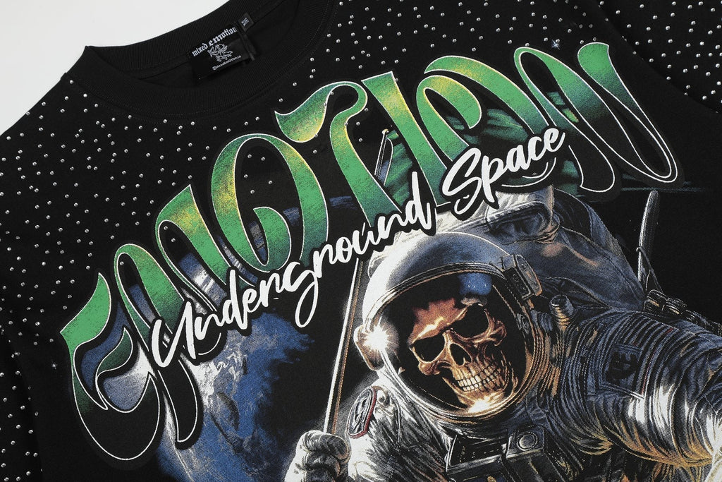 MIXED EMOTION Astronaut Skull Graphic T-Shirt ¡ª neck_label