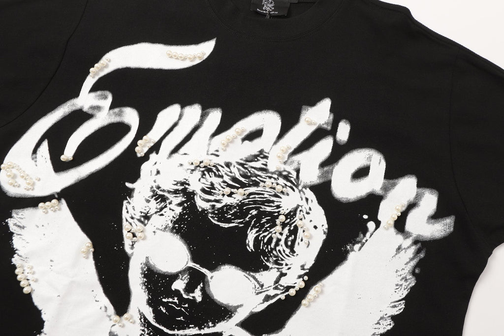MIXED EMOTION Pearl Script Graphic T-Shirt ¡ª detail