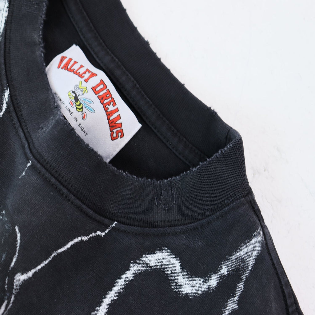 Valley Dreams Gothic Bat Skull Graphic T-Shirt ¡ª neck_label