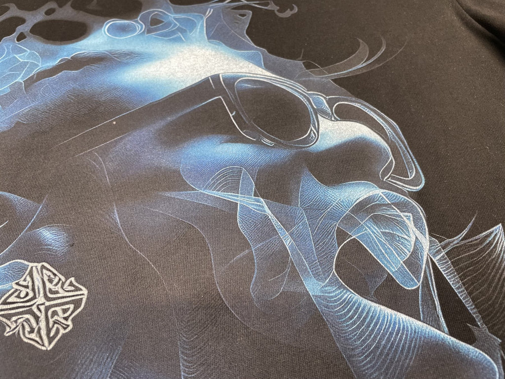 GUAPI Return of the Voice Graphic T-Shirt ¡ª detail