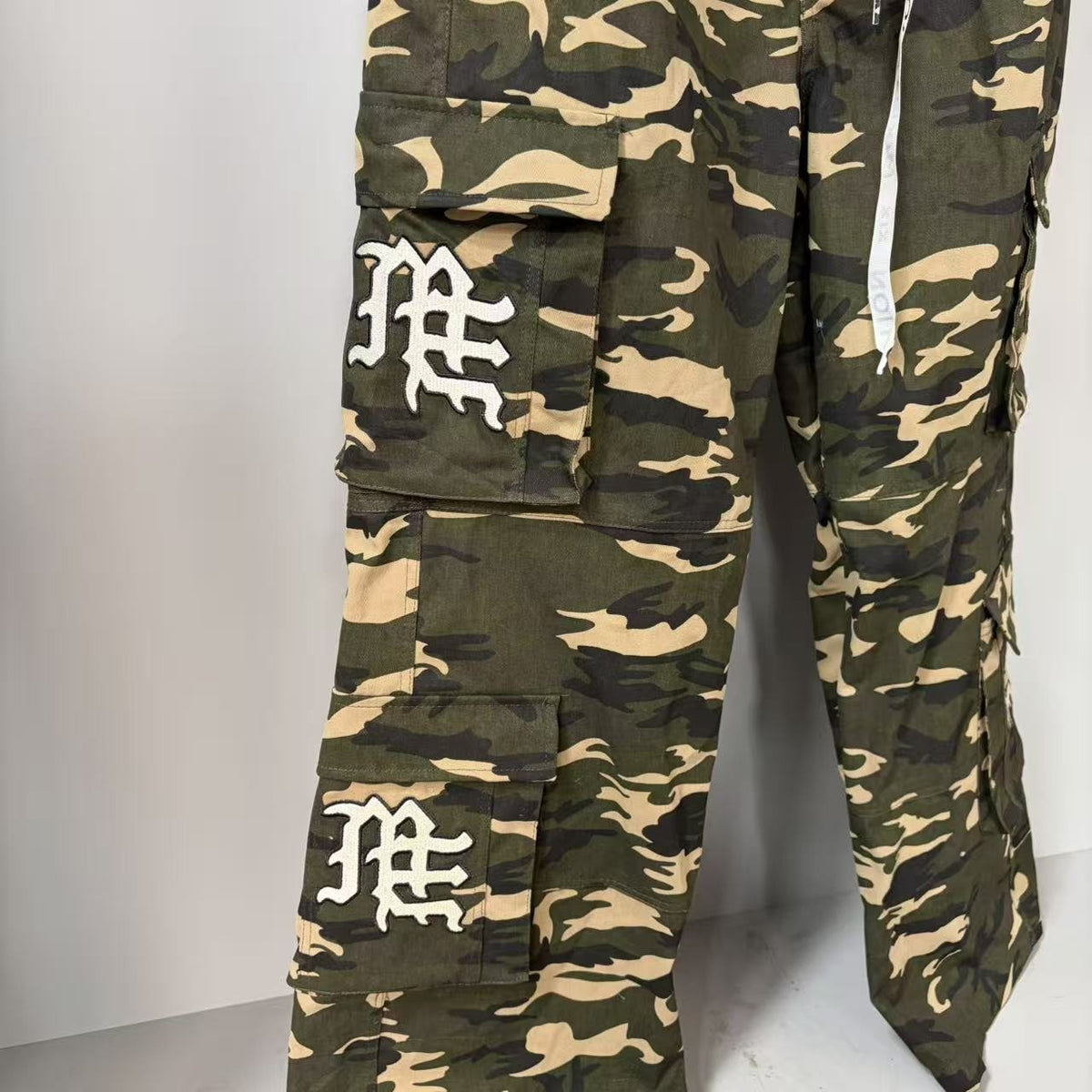 Mixed Emotion Camouflage Cargo Pants ¡ª detail