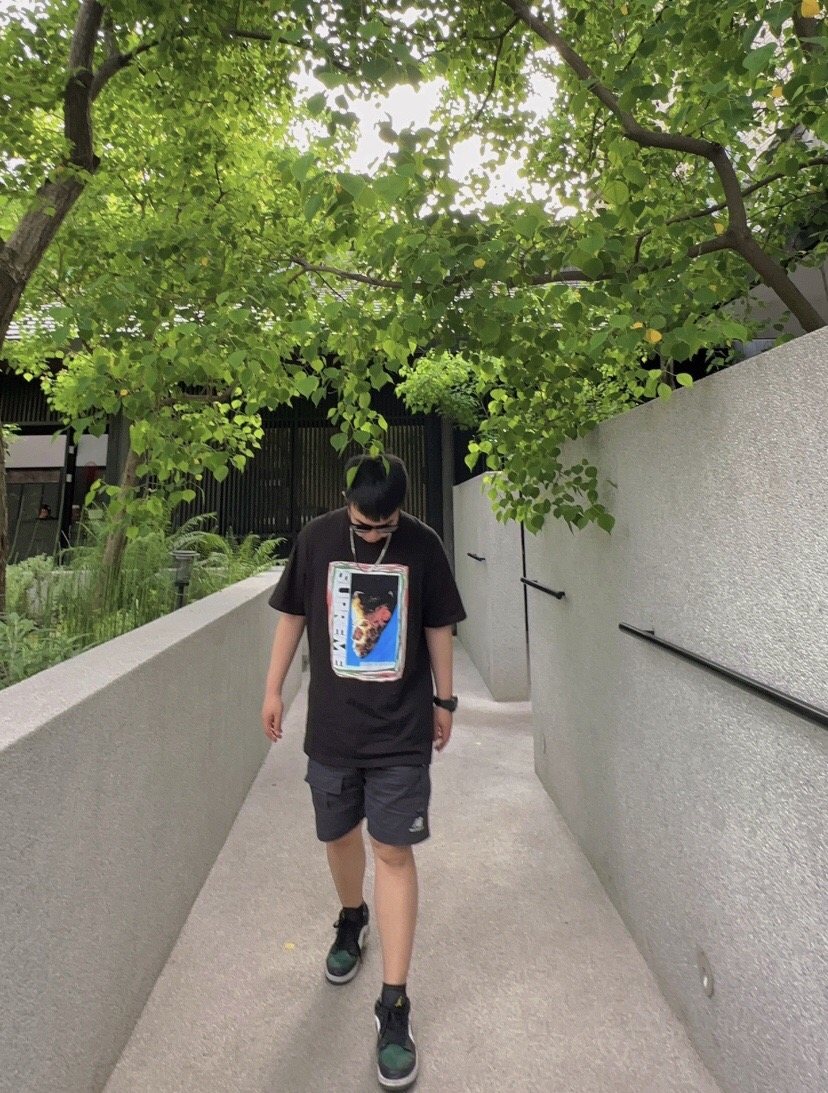 Supreme Mask Graphic Short-Sleeve T-Shirt ¡ª context