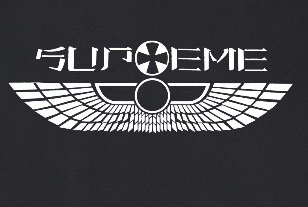 Supreme Winged Chest Graphic Short-Sleeve T-Shirt ¡ª detail