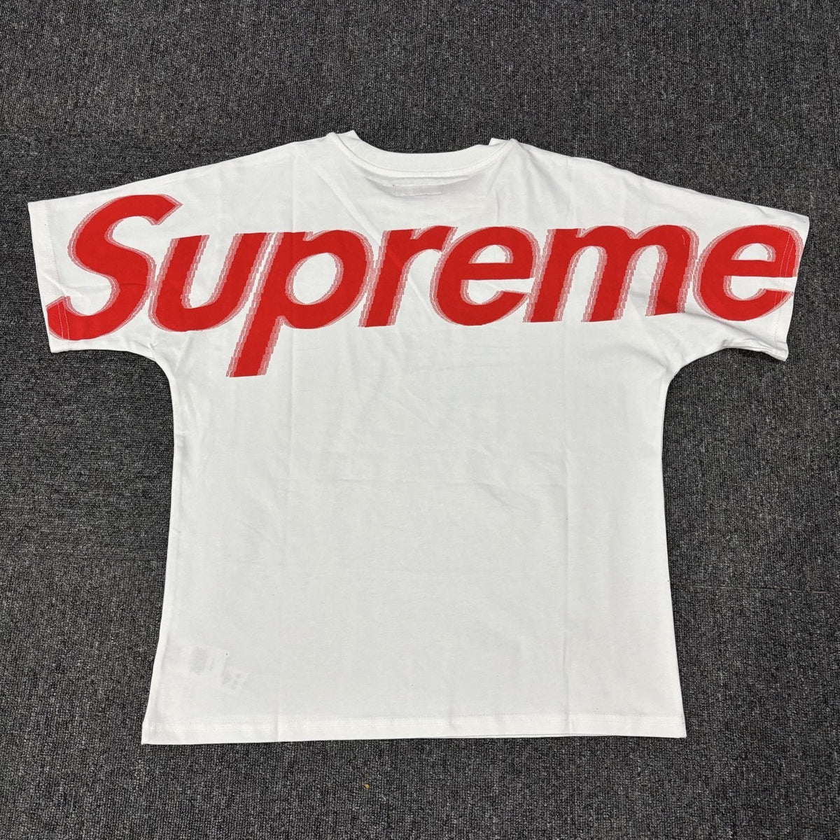 Supreme Oversized Wordmark Short-Sleeve T-Shirt ¡ª front