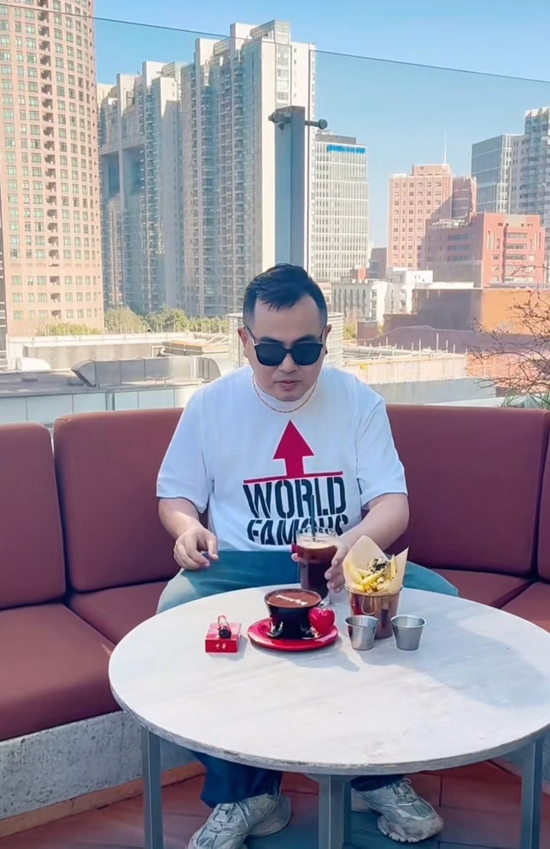 Supreme World Famous Short-Sleeve Graphic T-Shirt ¡ª context