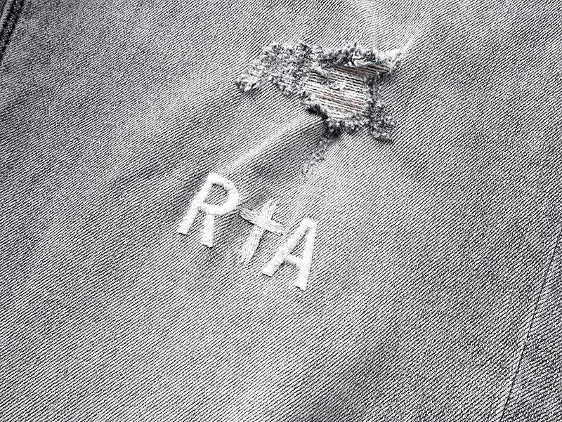 R+A Gray Graphic Detail Distressed Jeans ¡ª detail