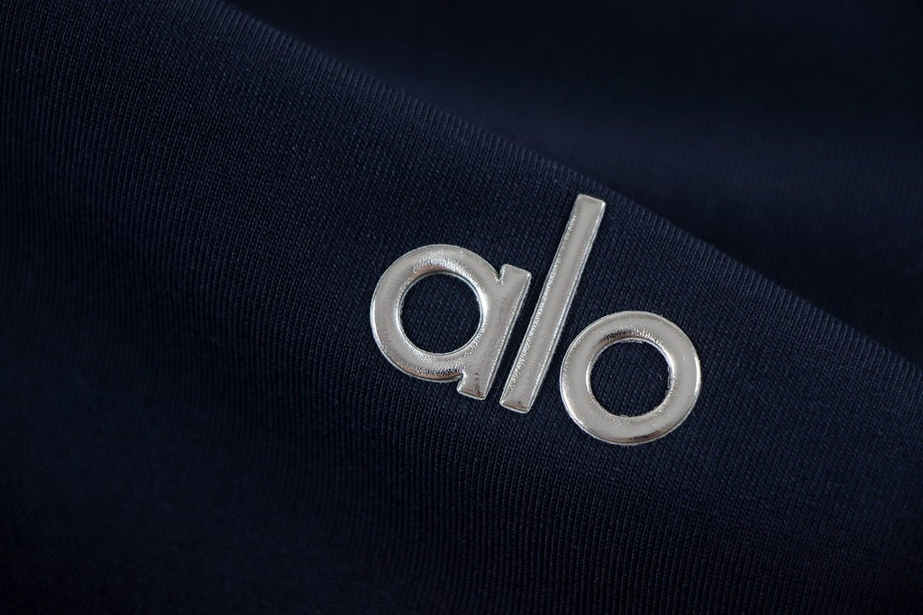 alo Solid Logo T-Shirt & Shorts Set ¡ª detail