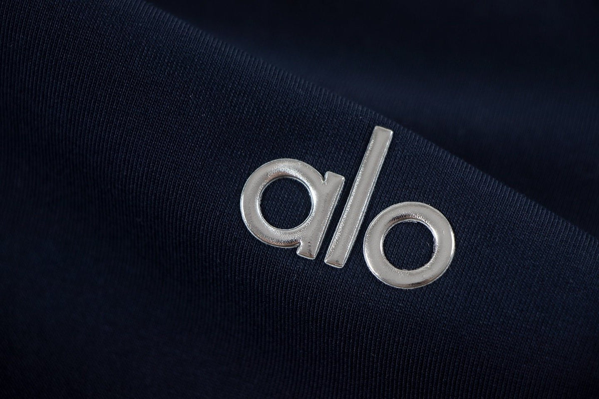 alo Solid Logo T-Shirt & Shorts Set ¡ª detail