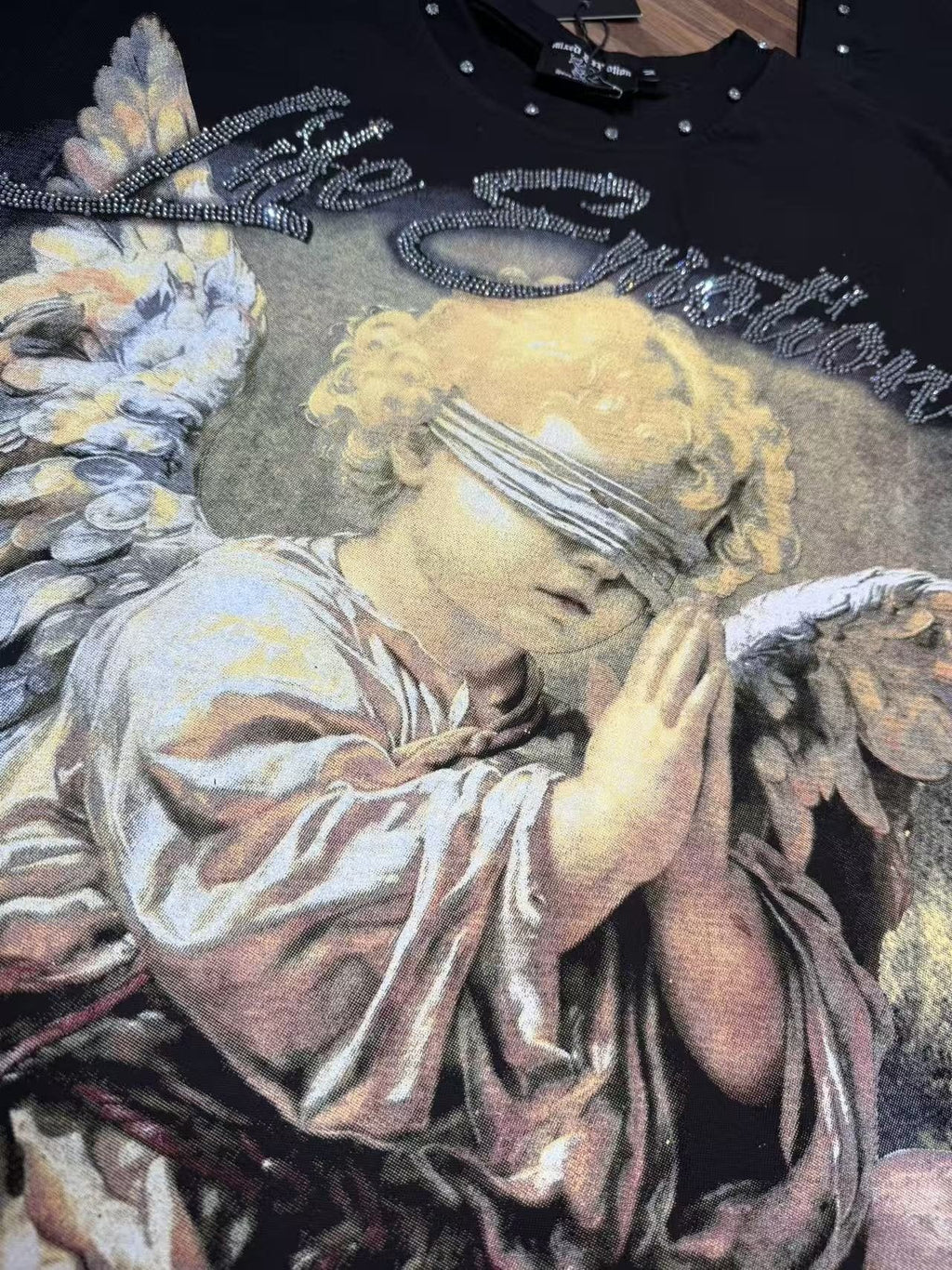 MIXED EMOTION Angel Graphic Studded-Trim T-Shirt ¡ª detail