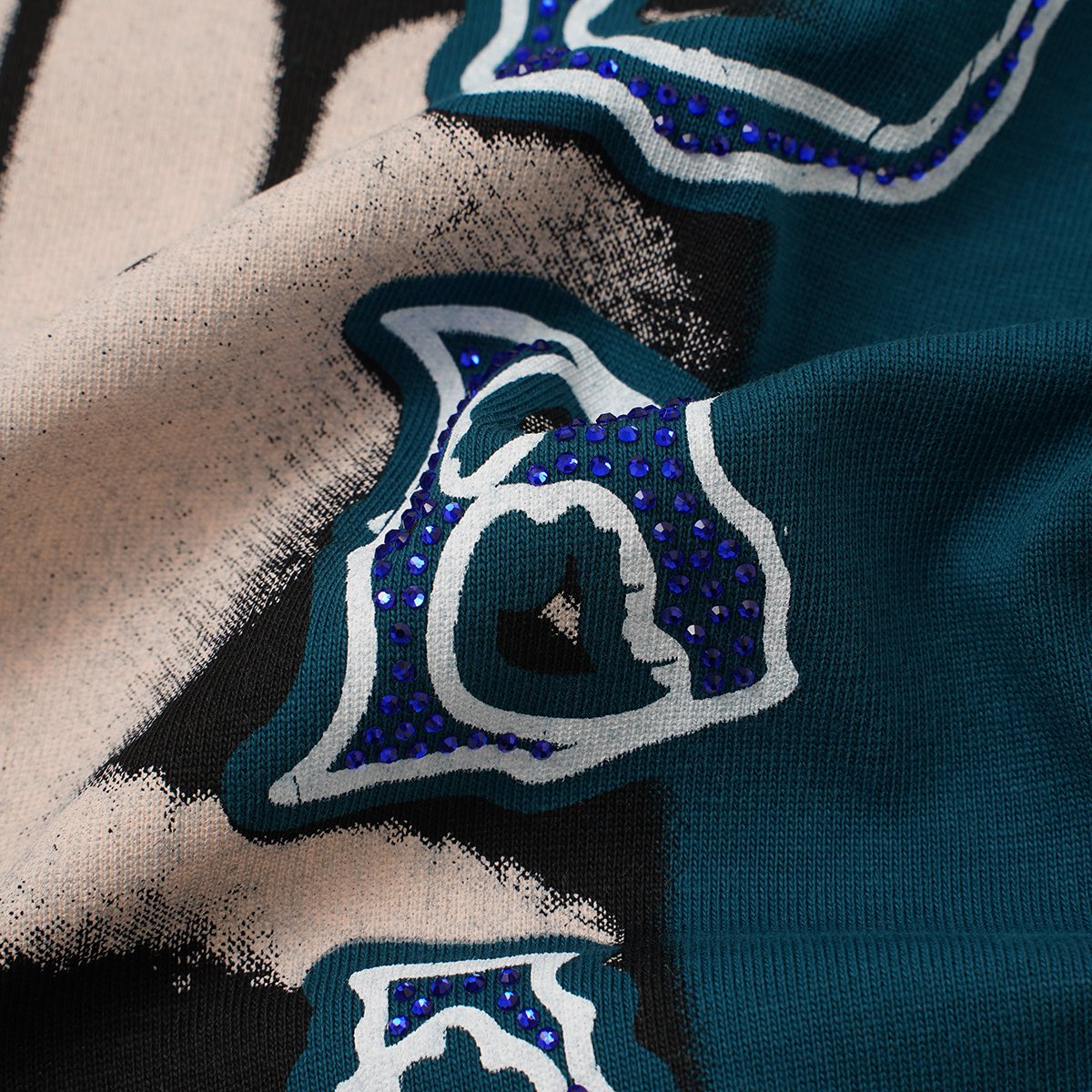 SAINT Rhinestone Graphic Short-Sleeve T-Shirt ¡ª detail
