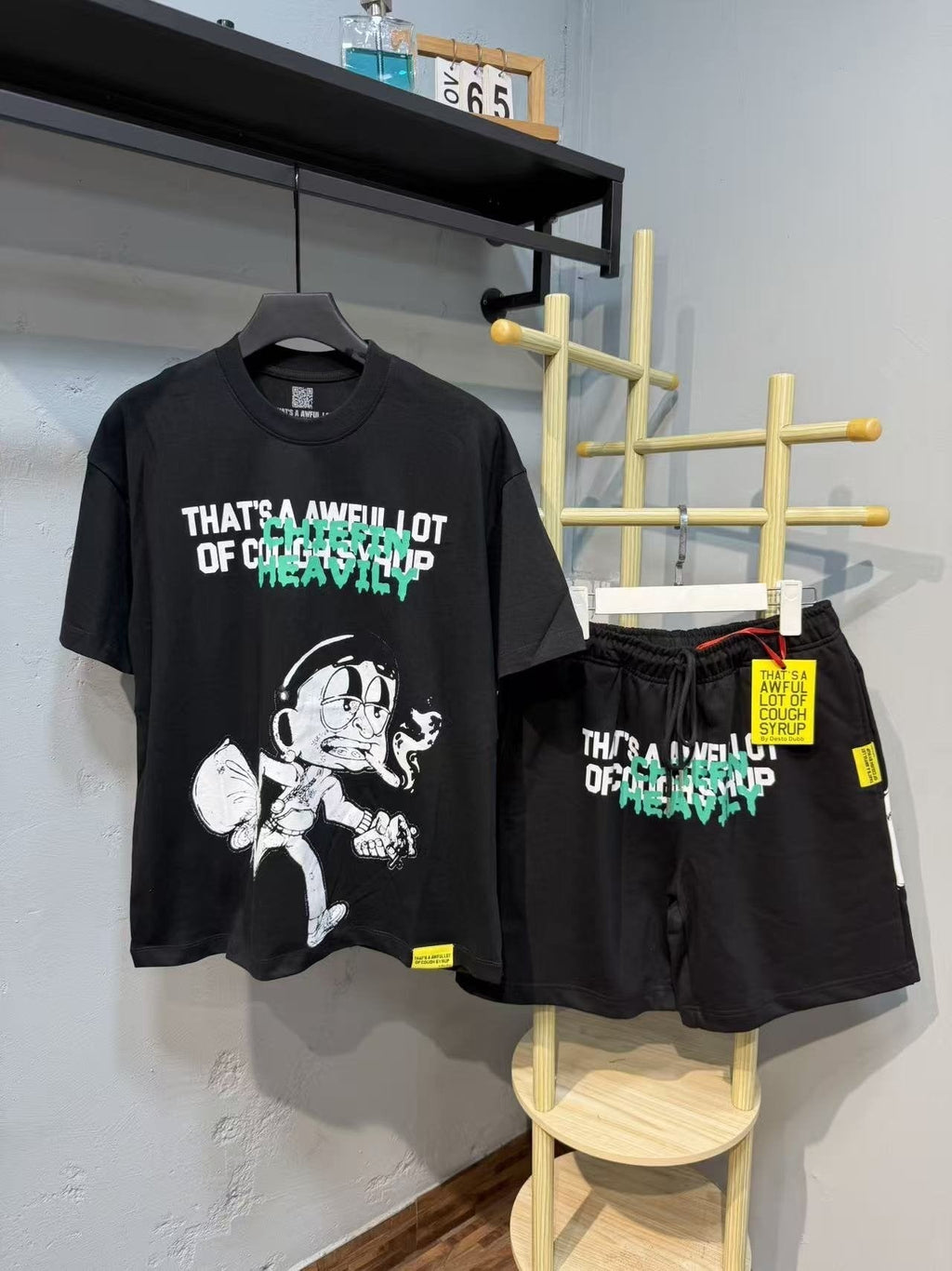 THAT'S A AWFUL LOT OF COUGH SYRUP Cartoon Short-Sleeve Set ¡ª front