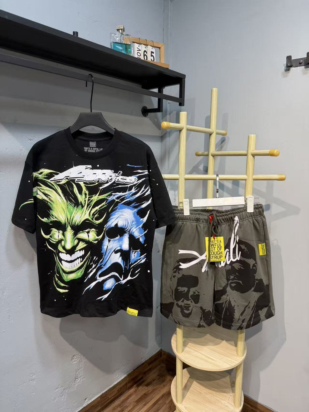 THAT'S A AWFUL LOT OF COUGH SYRUP Joker Face Graphic Short-Sleeve Set ¡ª context