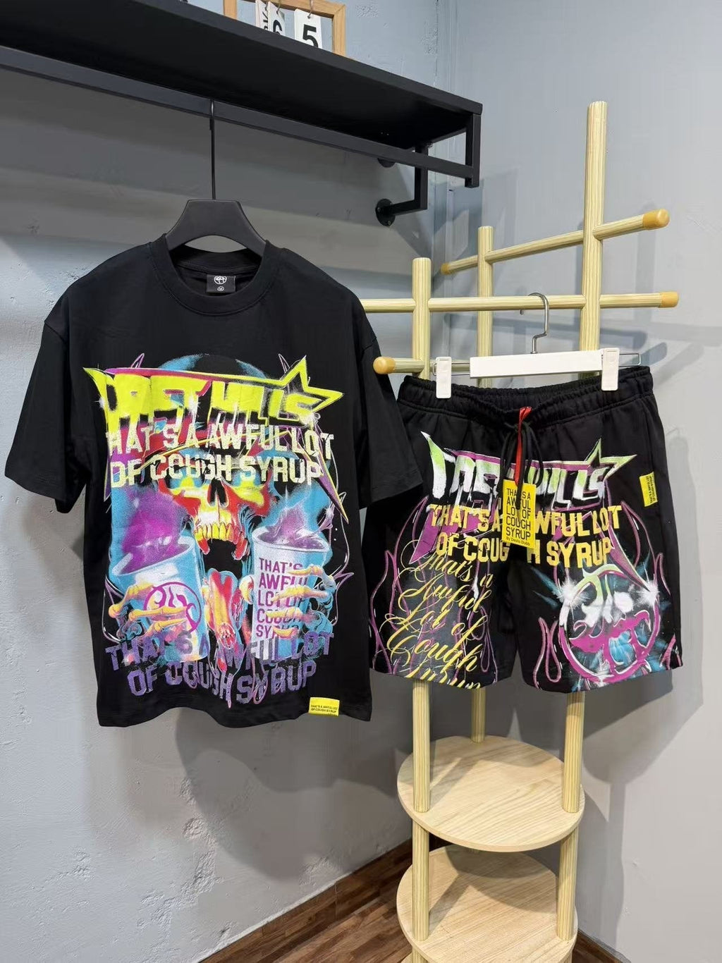 THAT'S A AWFUL LOT OF COUGH SYRUP Statement Graphic Short-Sleeve Set ¡ª front