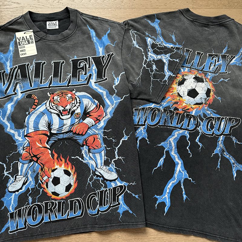 VALE USA World Cup Soccer Tiger Graphic T-Shirt ¡ª context