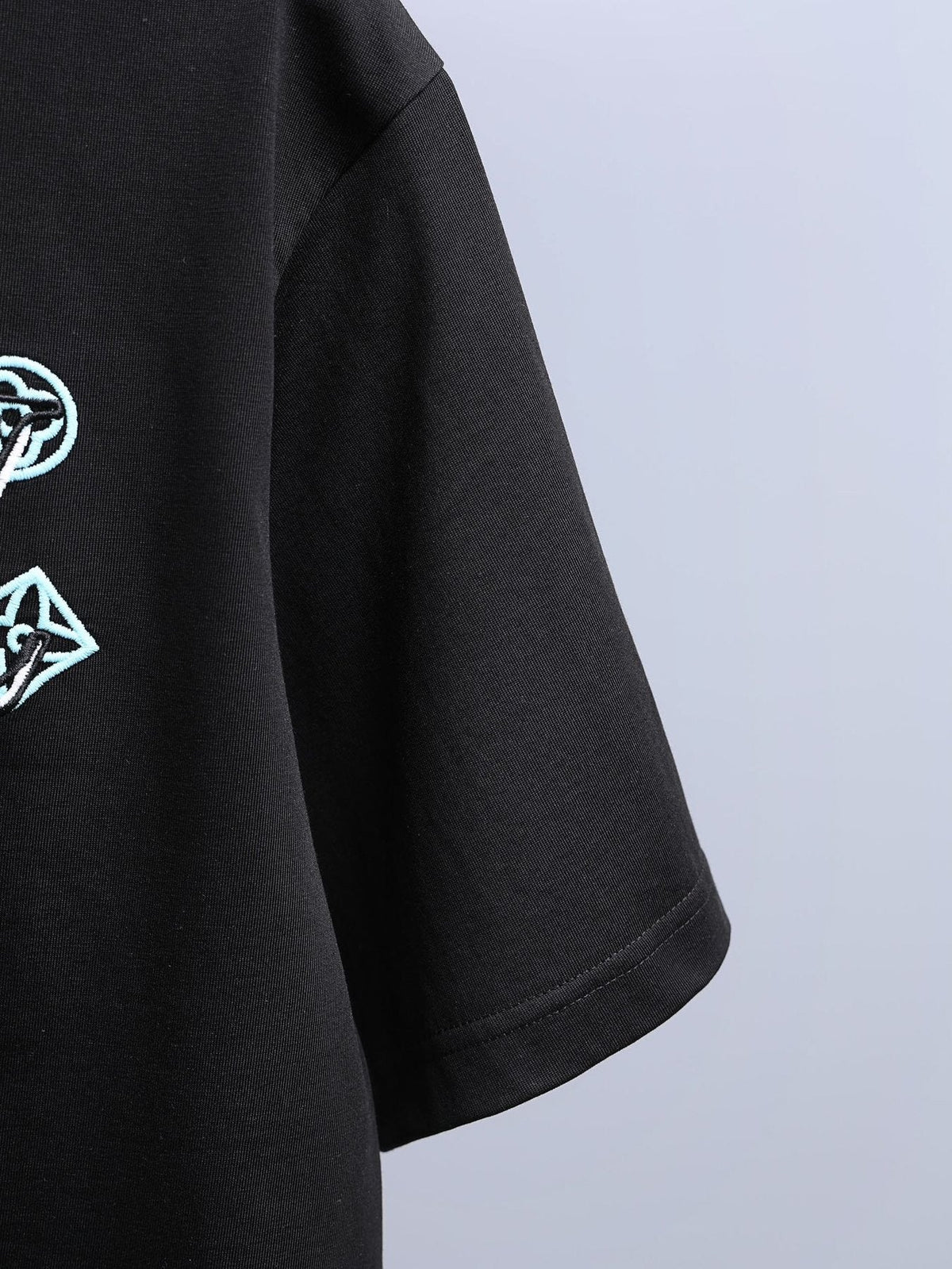 Louis Vuitton*LV Floral Embroidered Short-Sleeve T-Shirt ¡ª detail