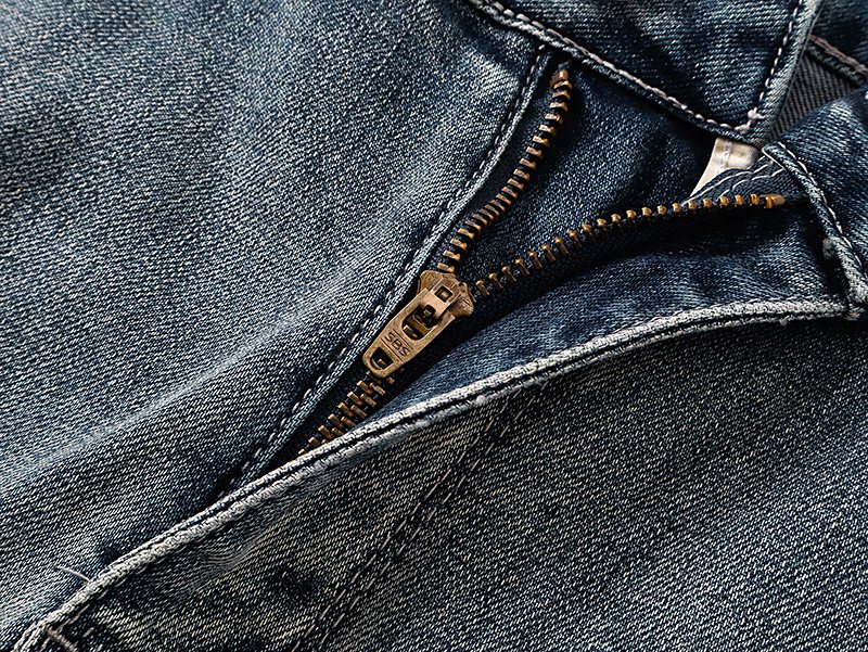 R+A Distressed Blue Embroidered Pocket Jeans ¡ª detail