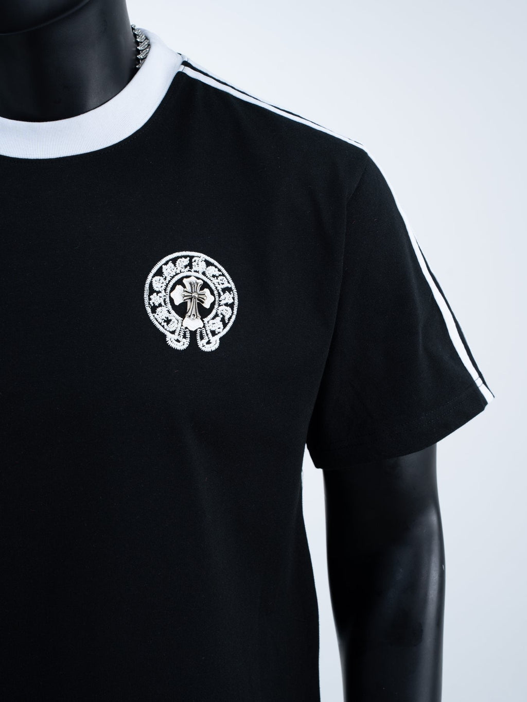 Chrome Hearts Horseshoe Cross Graphic T-Shirt ¡ª front