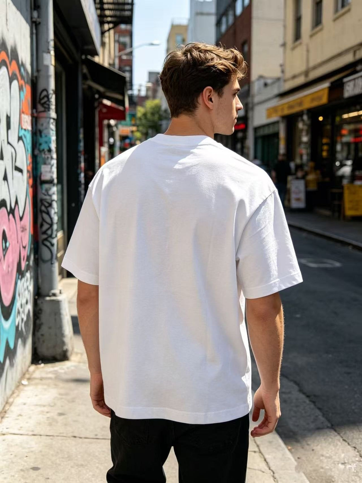 ASAALL Eye & Mouth Graphic Short-Sleeve T-Shirt ¡ª model