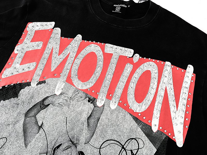 MIXED EMOTION Rhinestone Graphic T-Shirt ¡ª detail