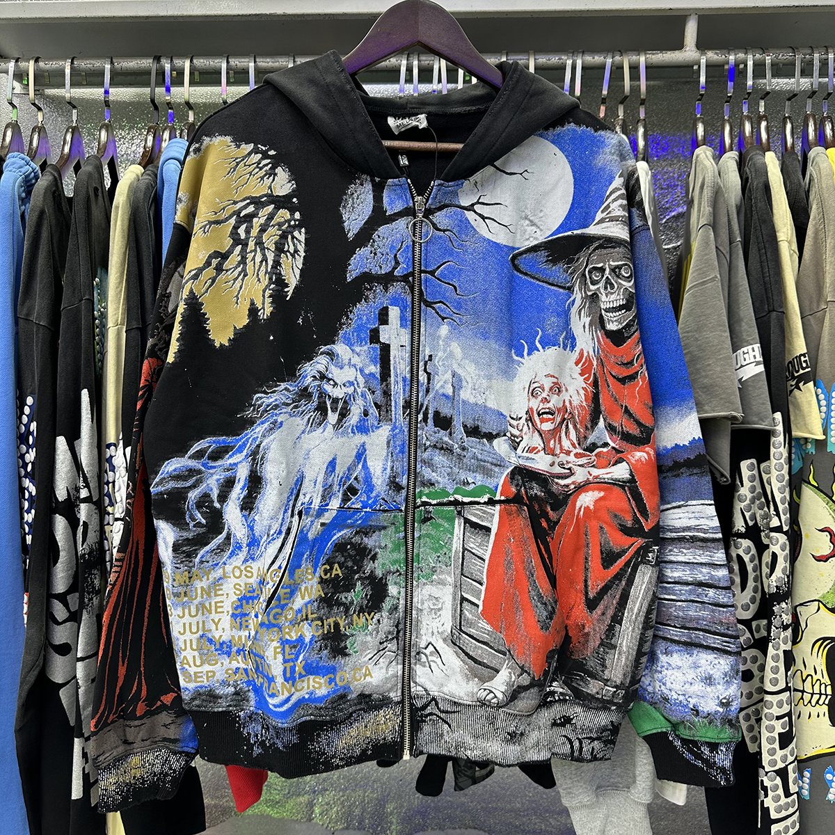 VALE USA Ghost Halloween Graphic Zip-Up Hoodie ¡ª context