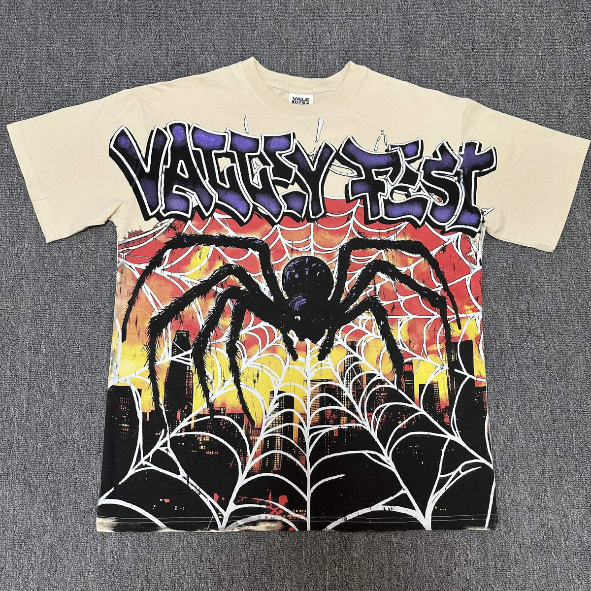 VALE USA Spider Web Graphic Short-Sleeve T-Shirt ¡ª front