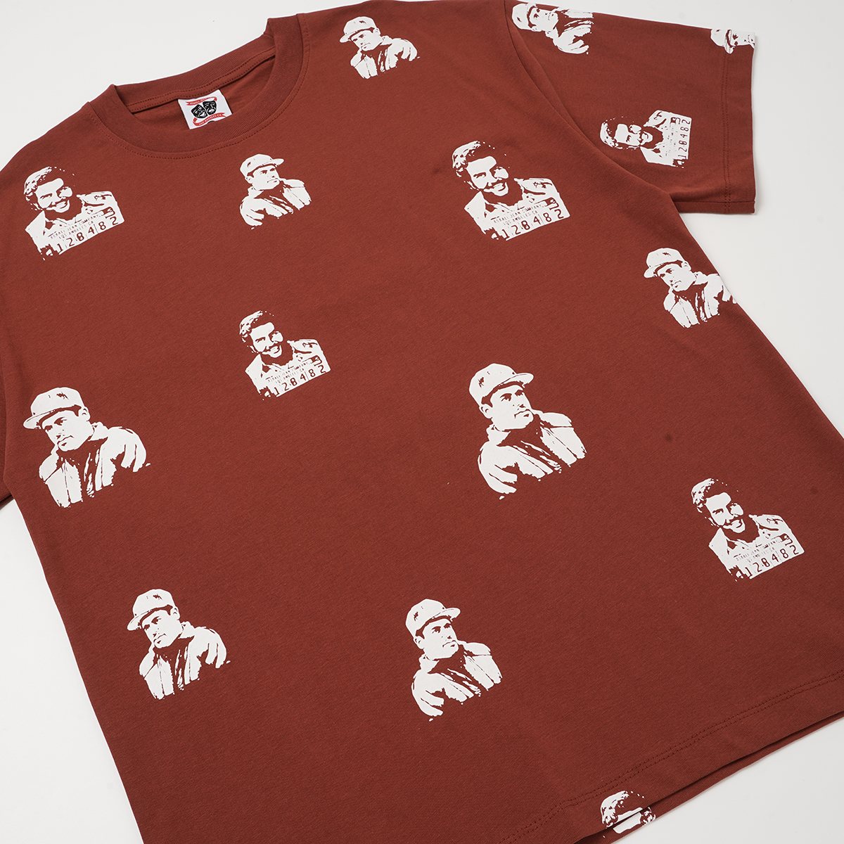 ASAALL All-Over Portrait Graphic Short-Sleeve T-Shirt ¡ª detail